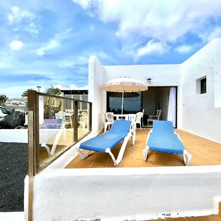 Bungalow Con Bonita Vistas Al Mar, Freewifi, Terraza, Playa Cerca Apartment *