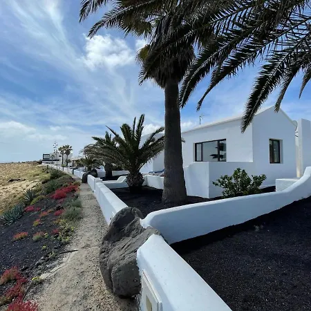 Bungalow Con Bonita Vistas Al Mar, Freewifi, Terraza, Playa Cerca *